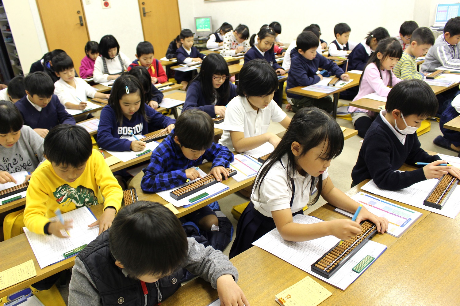 堀尾珠算学校のようす 広島市安佐南区のそろばん・あんざん教室