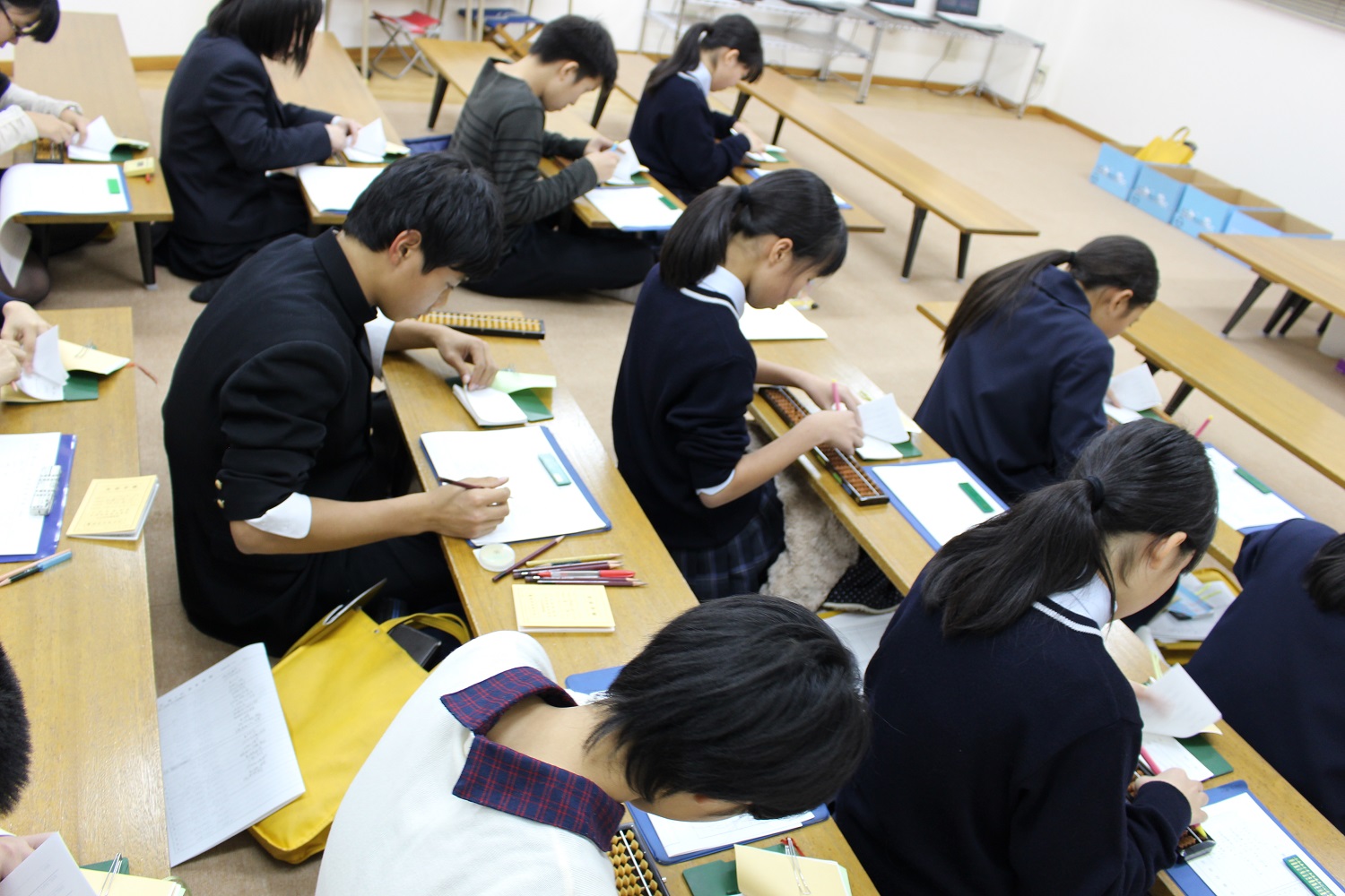 堀尾珠算学校のようす 広島市安佐南区のそろばん・あんざん教室