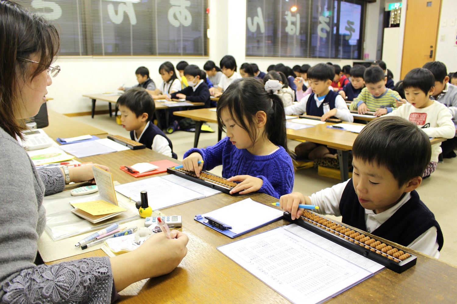 堀尾珠算学校のようす 広島市安佐南区のそろばん・あんざん教室